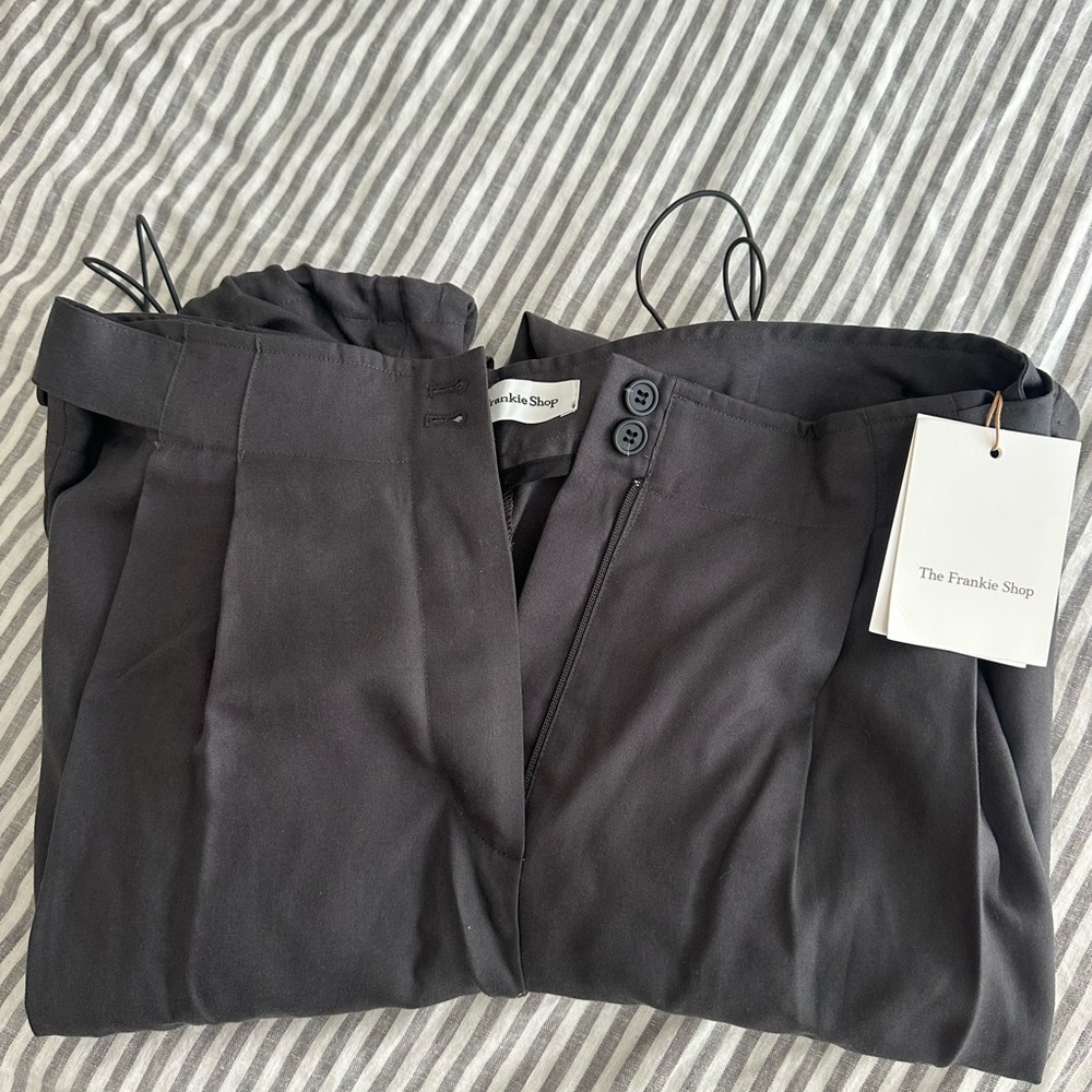 The Frankie Shop Balsta Cargo Pants in Dark Gray - Picture 4 of 4
